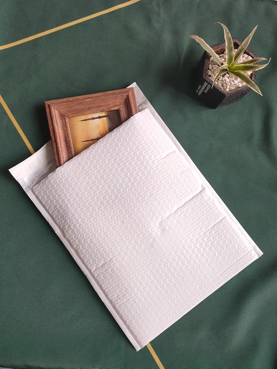 25pcs 10x13 Inch Poly Bubble Mailers Padded Envelopes Bubble Lined Poly Mailer Self SeaL Bubble Envelopes Bags（White）for Shipping, Mailing, Packing