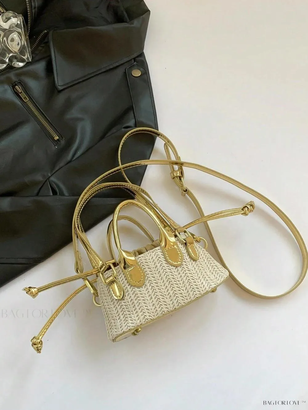 BagForLove - Lady's Little Treasure A Must-Have PU Contrast-Colored Handbag