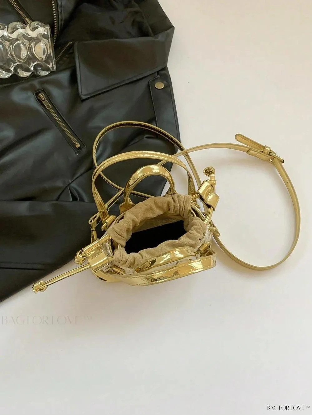 BagForLove - Lady's Little Treasure A Must-Have PU Contrast-Colored Handbag