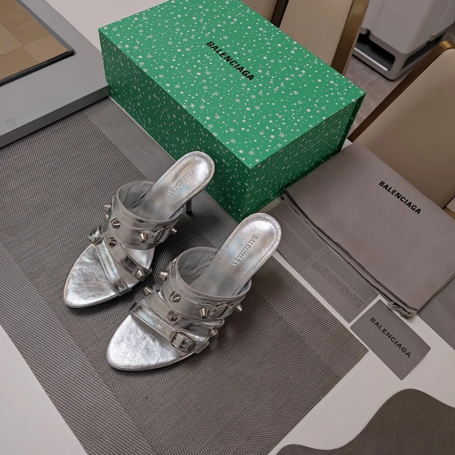 Balanciaga Secure platform IN Dual-purpose SHEEPSKIN HIGH-HEELED SILVER STRAPPY SANDALS STUDDED WAX-OIL