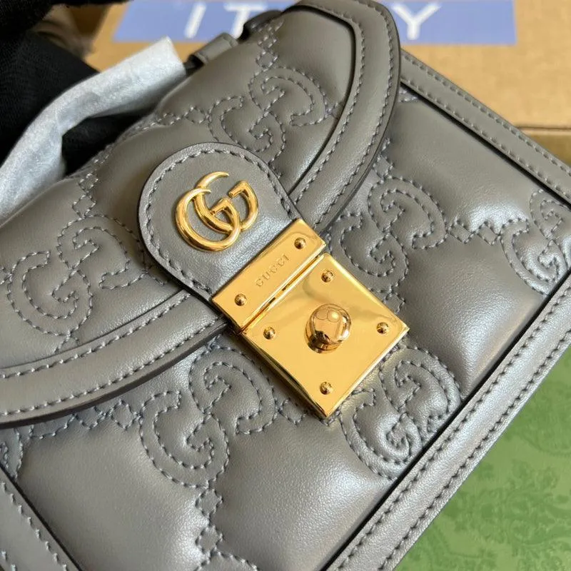 Charm - GG Bags - 900