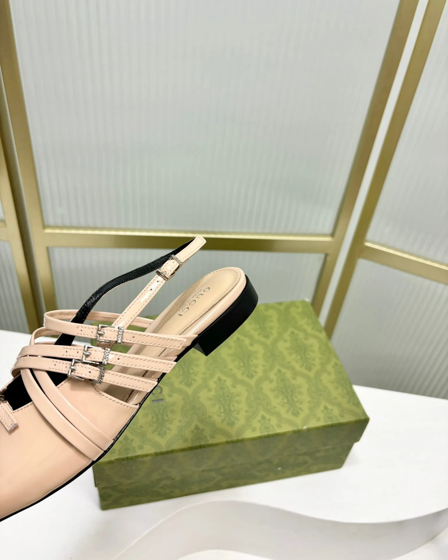 Classy GLOSSY SLINGBACK STRAPPY CREAM Long-lasting CALFSKIN BEIGE FLAT Gucci IN