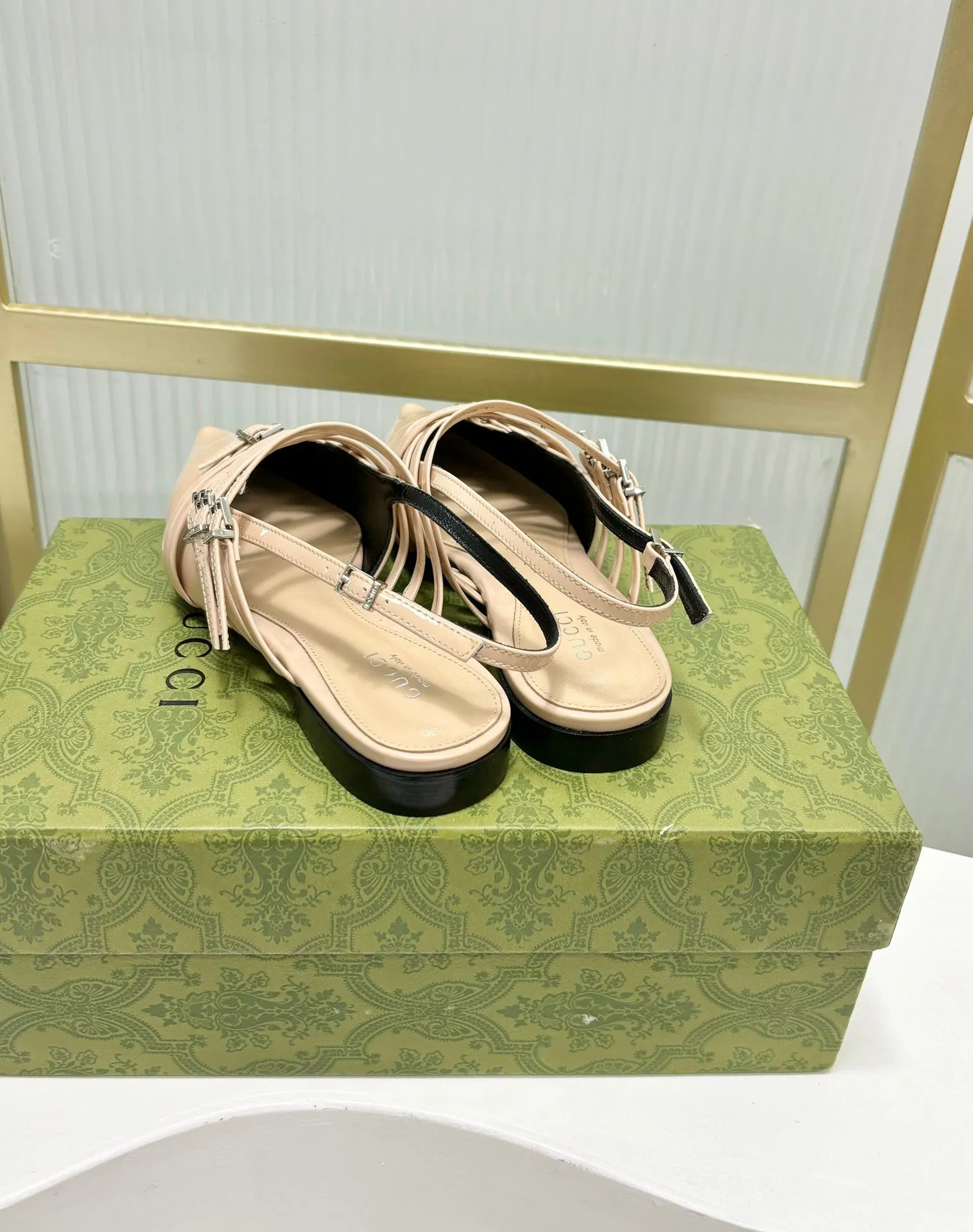 Classy GLOSSY SLINGBACK STRAPPY CREAM Long-lasting CALFSKIN BEIGE FLAT Gucci IN