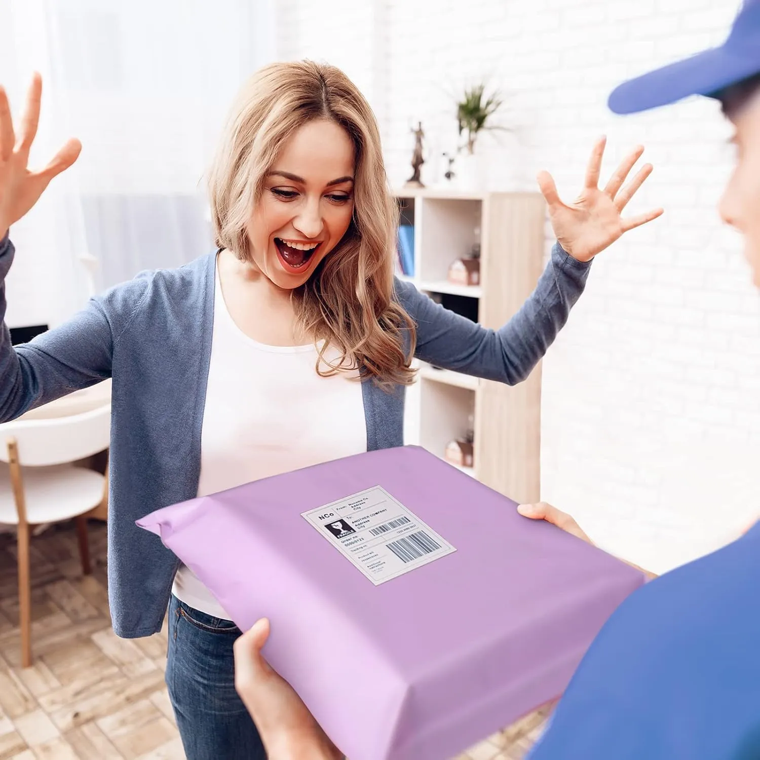 Fuxury Poly Mailers 10x13 Inch 100 Pcs, Waterproof Shipping Bags for Clothing, Strong Adhesive Shipping Envelopes for Small Business Suppliers, Self Seal Mailers Poly Bags Mailing Envelopes Purple