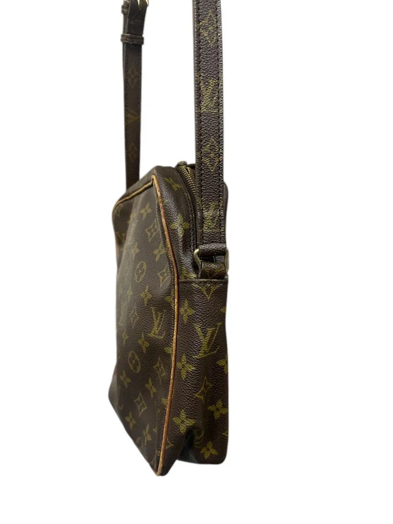 Louis Vuitton Sling Bag M40264