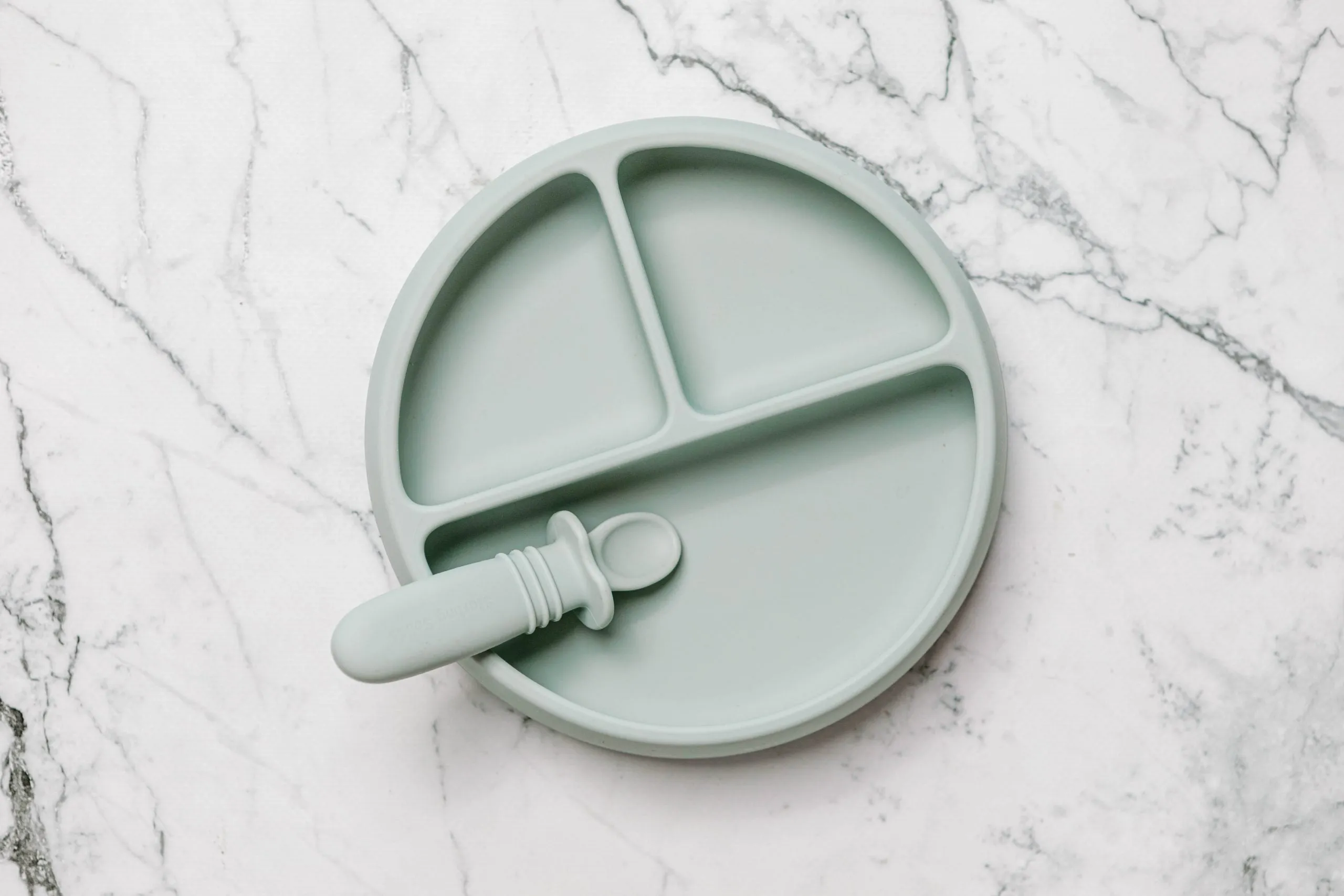 Suckie Scoop Divided Plate