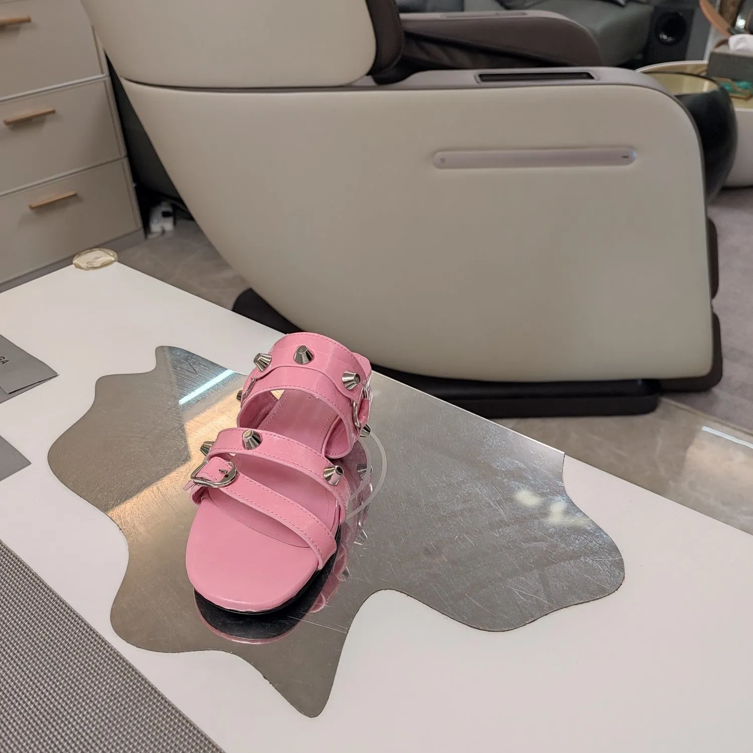 Tailored selection IN PINK SHEEPSKIN Accessible Balanciaga WAX-OIL WEWAK STUDDED SANDALS STRAPPY FLAT