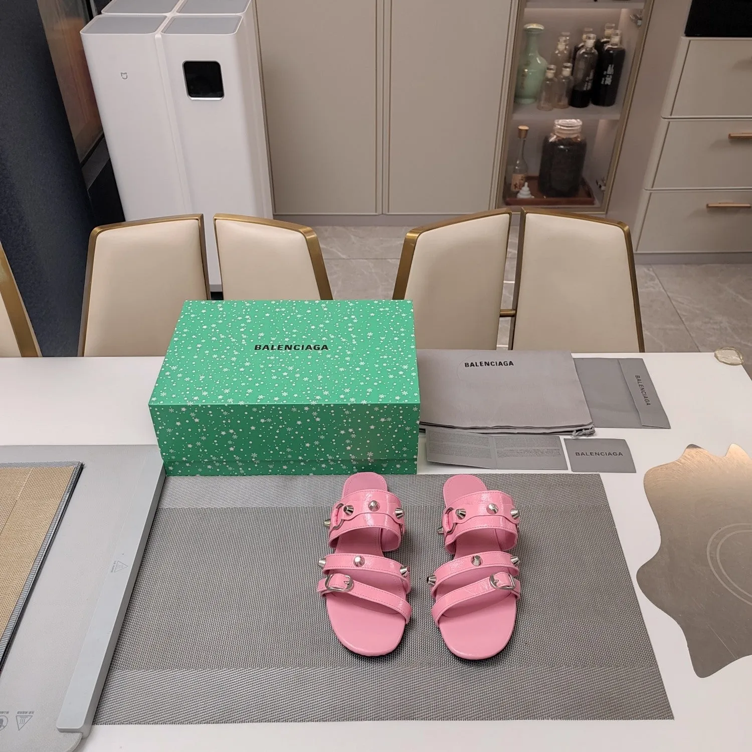 Tailored selection IN PINK SHEEPSKIN Accessible Balanciaga WAX-OIL WEWAK STUDDED SANDALS STRAPPY FLAT