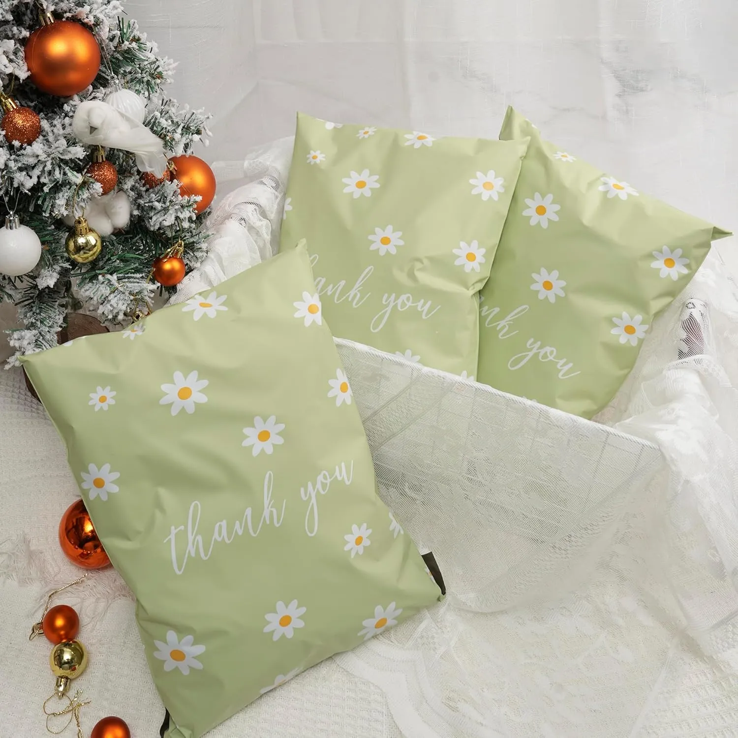 Thank You Poly Mailer 10x13 Inch 100 Pcs, Waterproof and Tear-Resistant Shipping Bags for Clothing, Cute Mailing Bags with Self-Seal, Chrysanthemum Printed Packaging Bags for Small Business