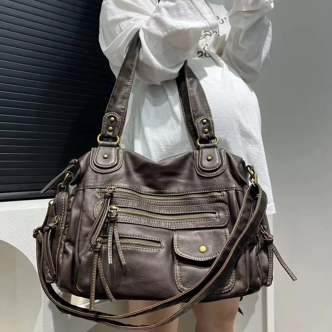 Y2K Leather Multi-Compartment Zipper Handbag